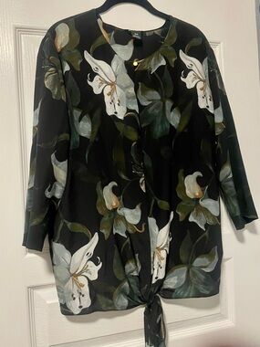 Club Monaco 100% silk Black and White Printed Top with Subtle Olive Accent
